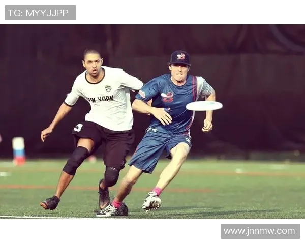 南京飞盘队技术争议引发热议球员表现与战术分析成焦点